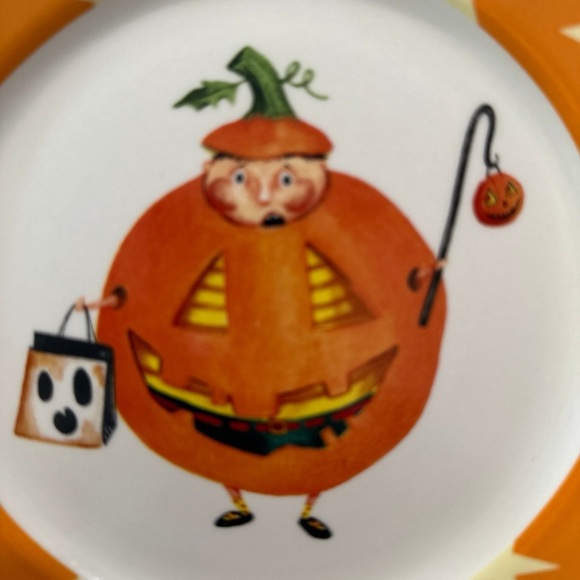 Lori Mitchell Halloween Plates 2006 - Picture 5 of 11